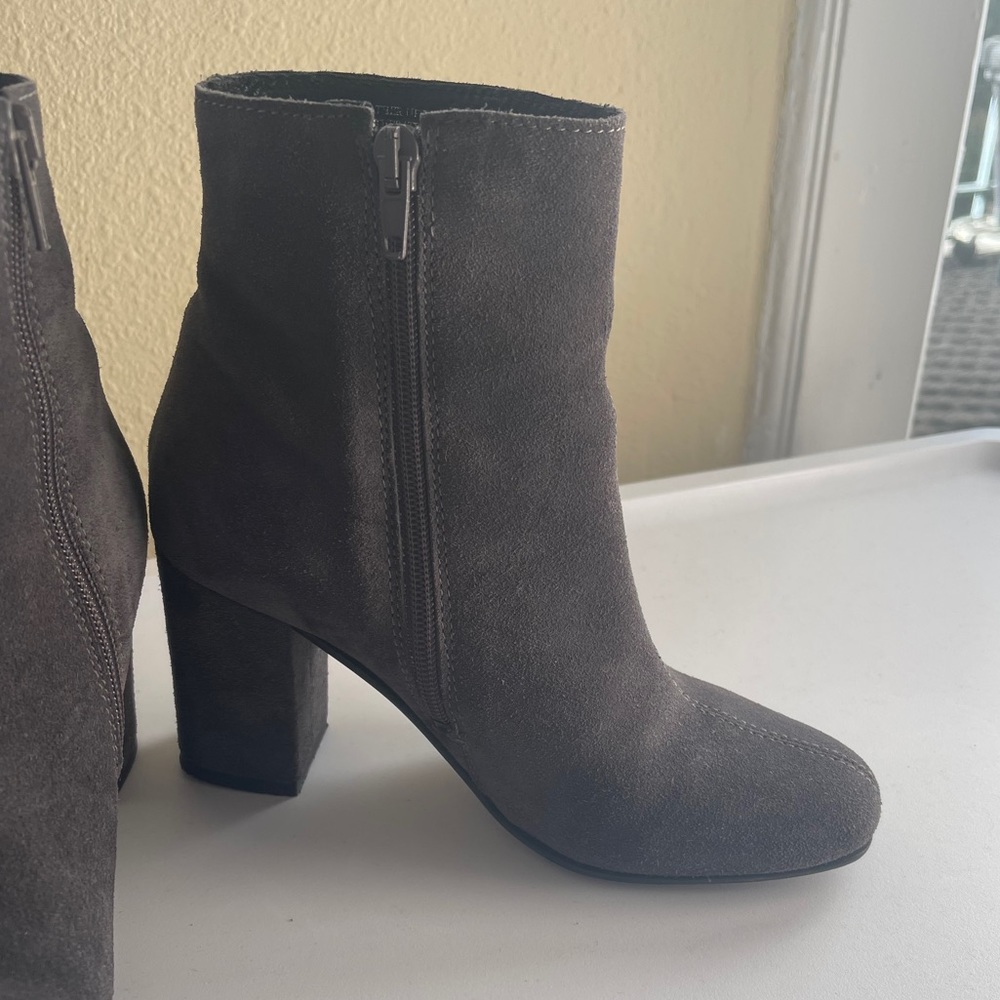 Steve Madden ROZALEE booties sz 6